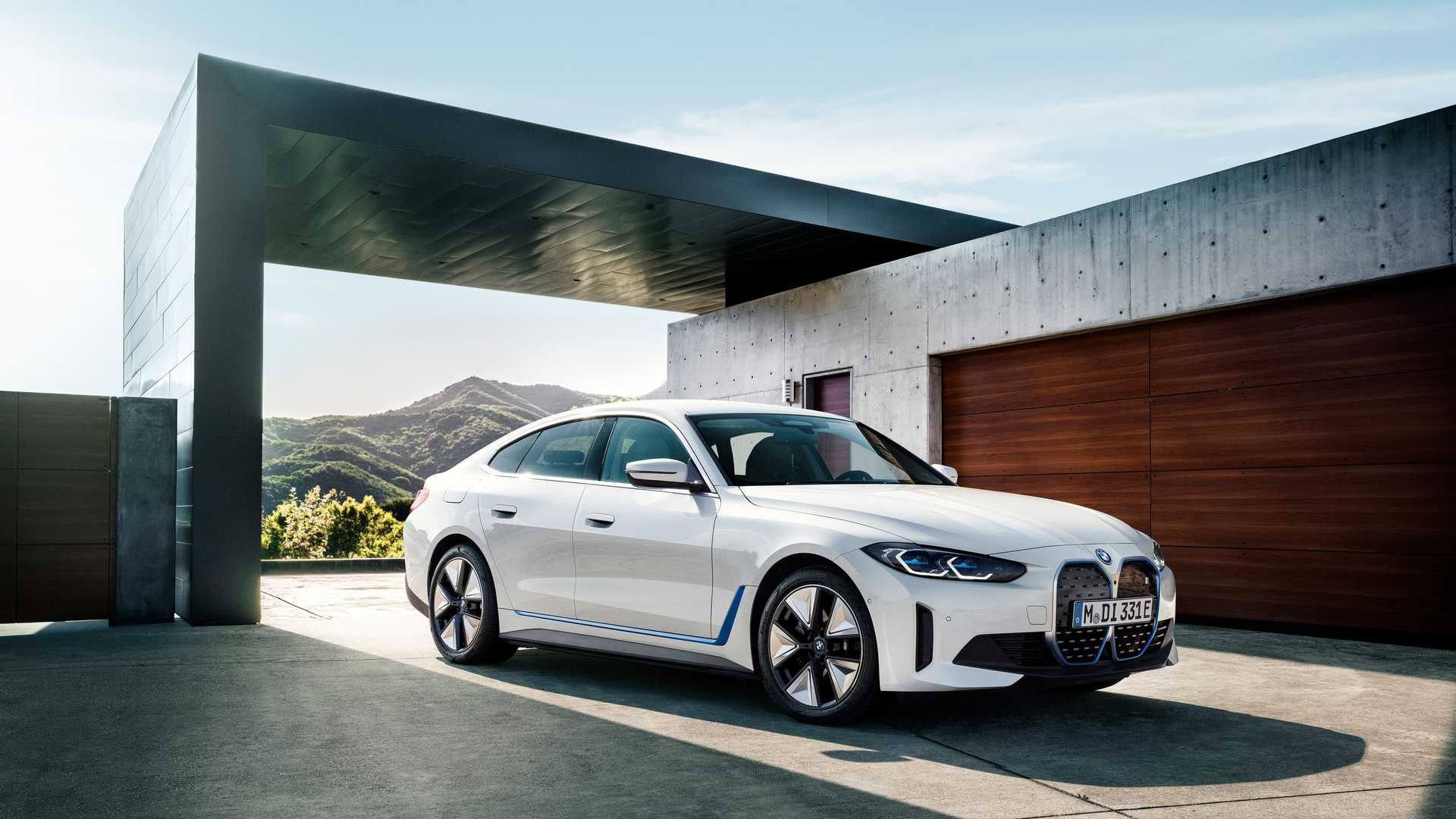 The 2023 BMW i4 eDrive35 2023 VW ID.4's - Weekly roundup – Latest Electric Vehicles releases