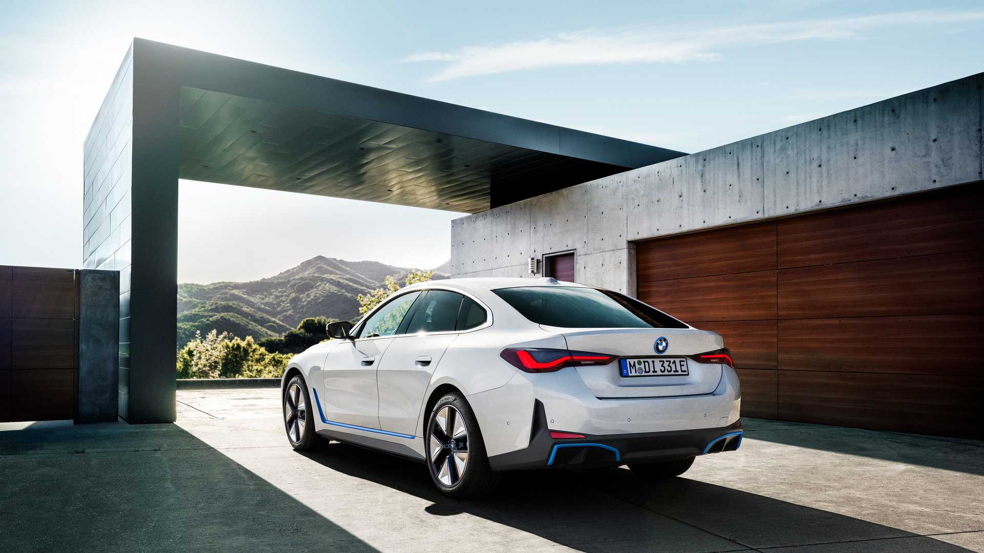 The 2023 BMW i4 eDrive35 2023 VW ID.4's - Weekly roundup – Latest Electric Vehicles releases